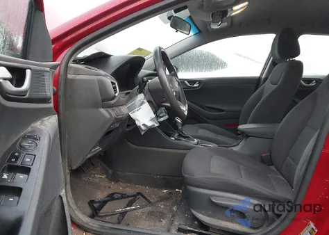 2019 Hyundai Ioniq Hybrid Blue z USA, uszkodzony, nr VIN KMHC65LC1KU137180